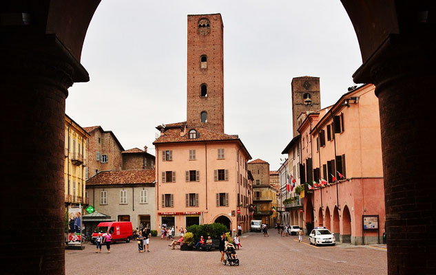 alba_cuneo_piazza.jpg