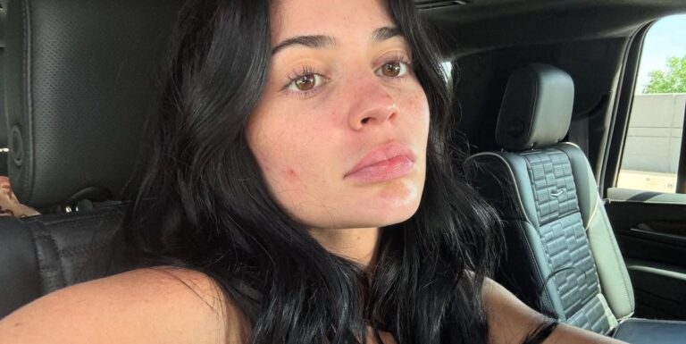 kylie-jenner-struccata-foto-68245ed045822.jpg