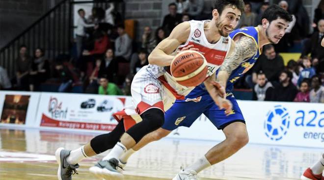 olimpo-basket-alba-danna-vs-piombino-foto-vincenzo-nicolello-123591.660x368.jpg