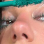 trucco-mascara-verde-dua-lipa-primavera-estate-2025-682ee4f4357c8.jpg